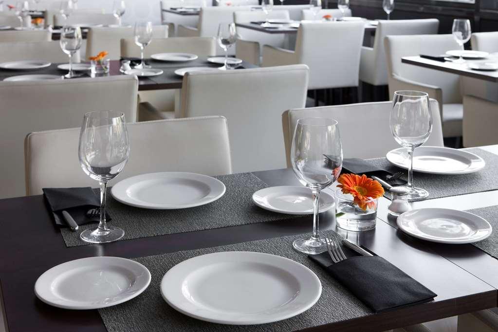 Nh Ribera Del Manzanares Hotel Madrid Restaurant photo