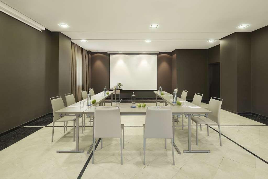 Nh Ribera Del Manzanares Hotel Madrid Facilities photo