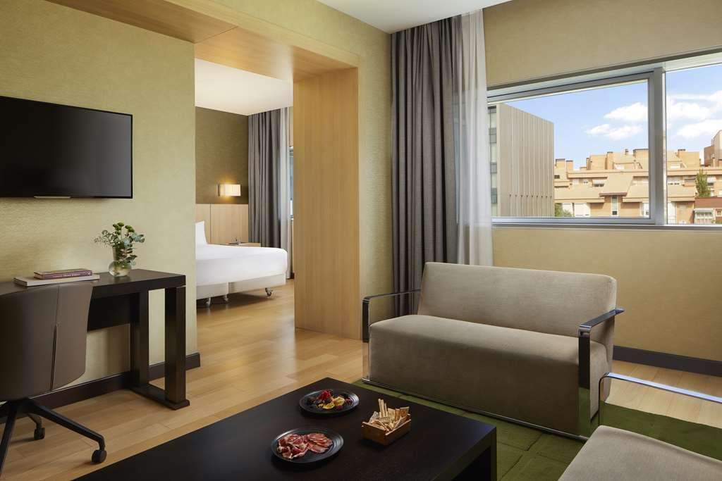 Nh Ribera Del Manzanares Hotel Madrid Room photo